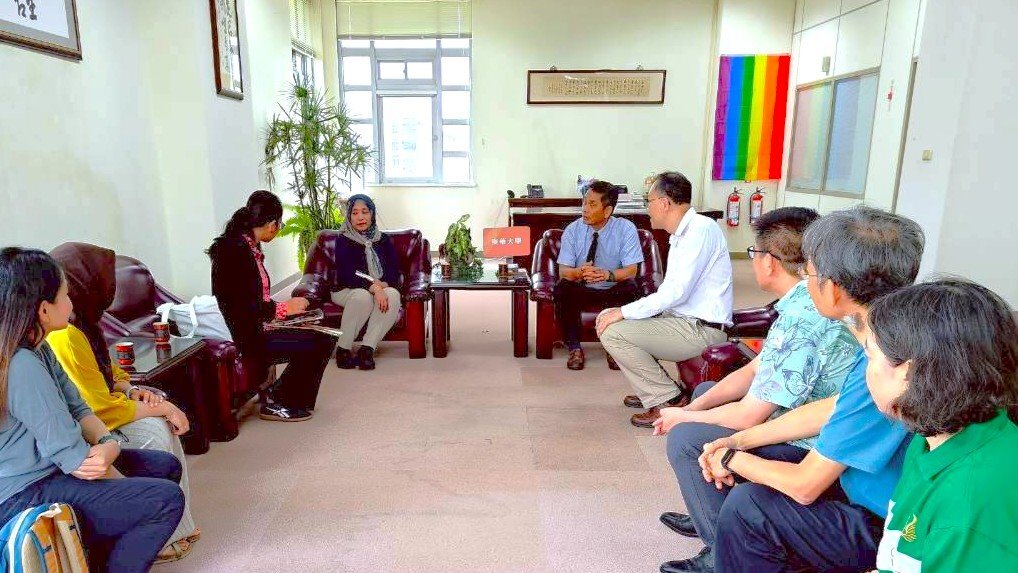 印尼泗水國立大學(Universitas Negeri Surabaya, UNESA)來訪國立東華大學