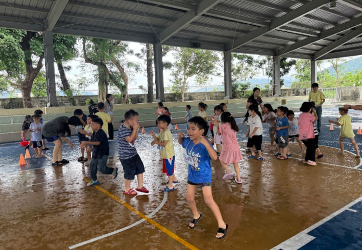 夏日水樂園玩水