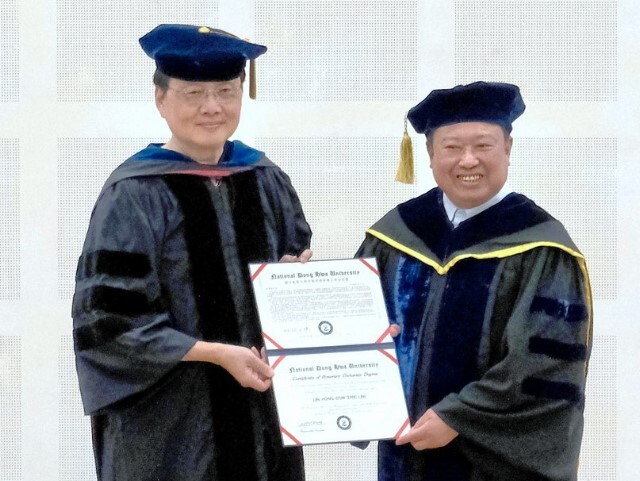 中華奧會林鴻道主席獲頒東華大學名譽博士，表彰長期奉獻臺灣體壇