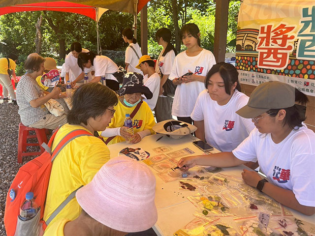東華大學社會學系課程深入光華社區 協助辦理第12屆醬醬嘉年華活動，實踐大學社會責任