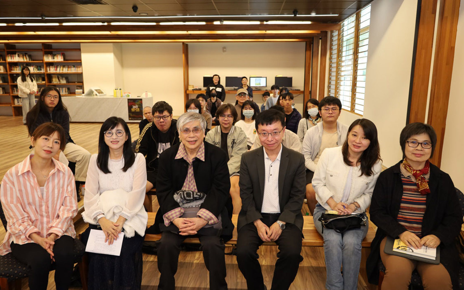 東華大學人社院舉辦《玄從何處尋?─生活玄學與相須思維》教師著作分享會,進行一場妙解神會的人文饗宴