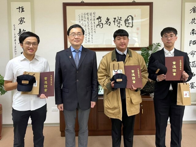 111年青年節表揚，東華大學5名優秀同學獲獎