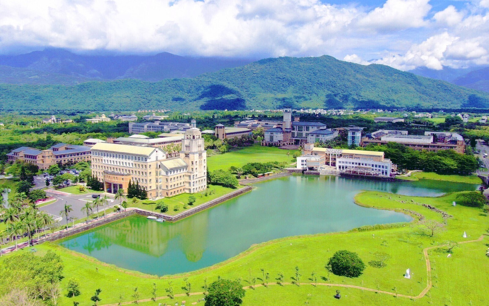 東華大學2026年THE世界大學排名「國際展望」全臺第3!跨國研究頂尖標竿!