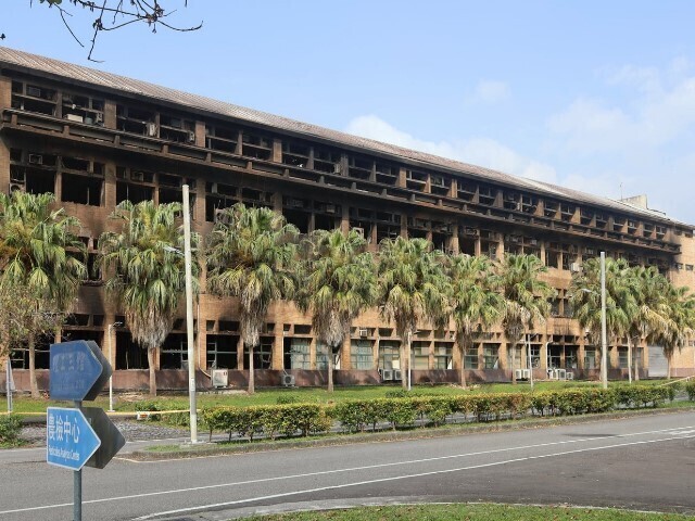 NDHU suffered severe damage to the laboratory on the fourth floor of the Science and Engineering Building due to the 0403 earthquake.