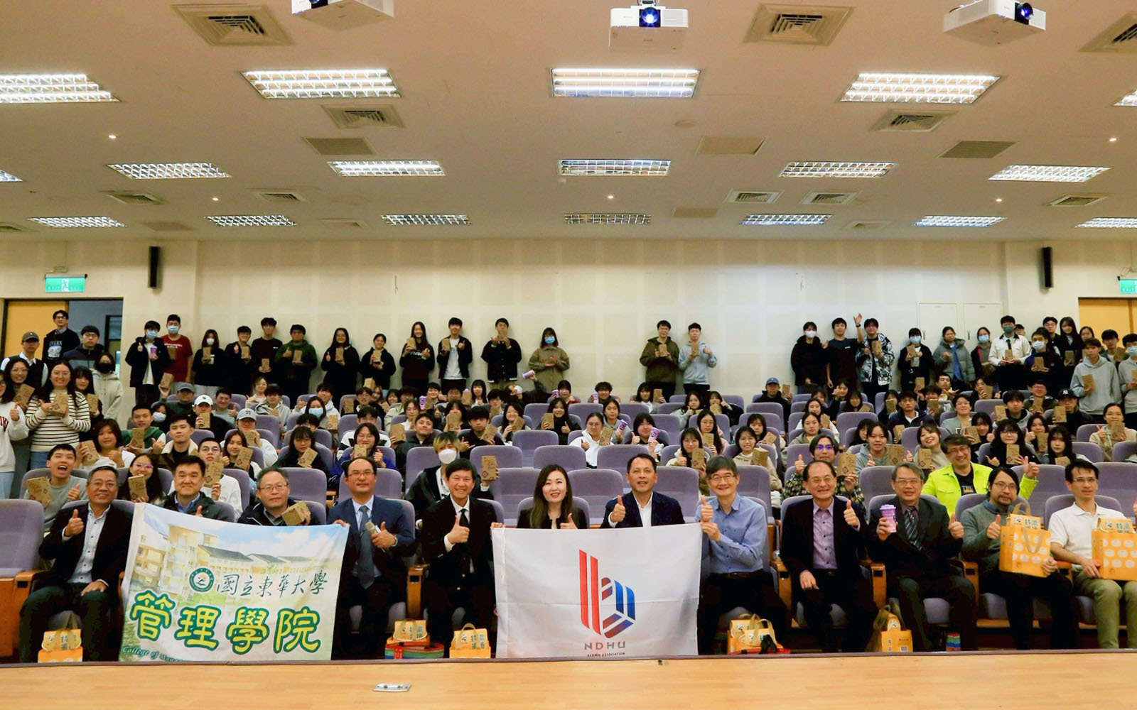 六角國際與東華國企系共建合作平台 以經營實務引領跨國視野