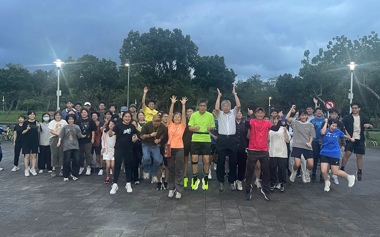 點亮壽豐夜空!東華大學「2026系際盃4.0K夜光超慢跑」閃耀登場師生實踐綠色低碳與永續樂活