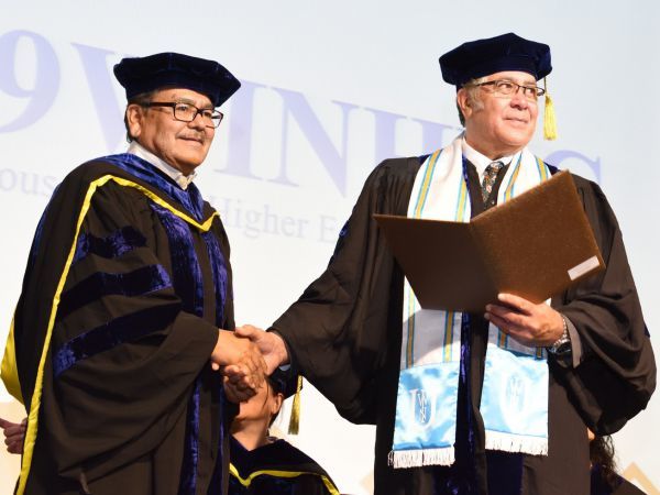 Awards for Those Who Dedicated to Indigenous Education in World Indigenous Nations Higher Education Consortium