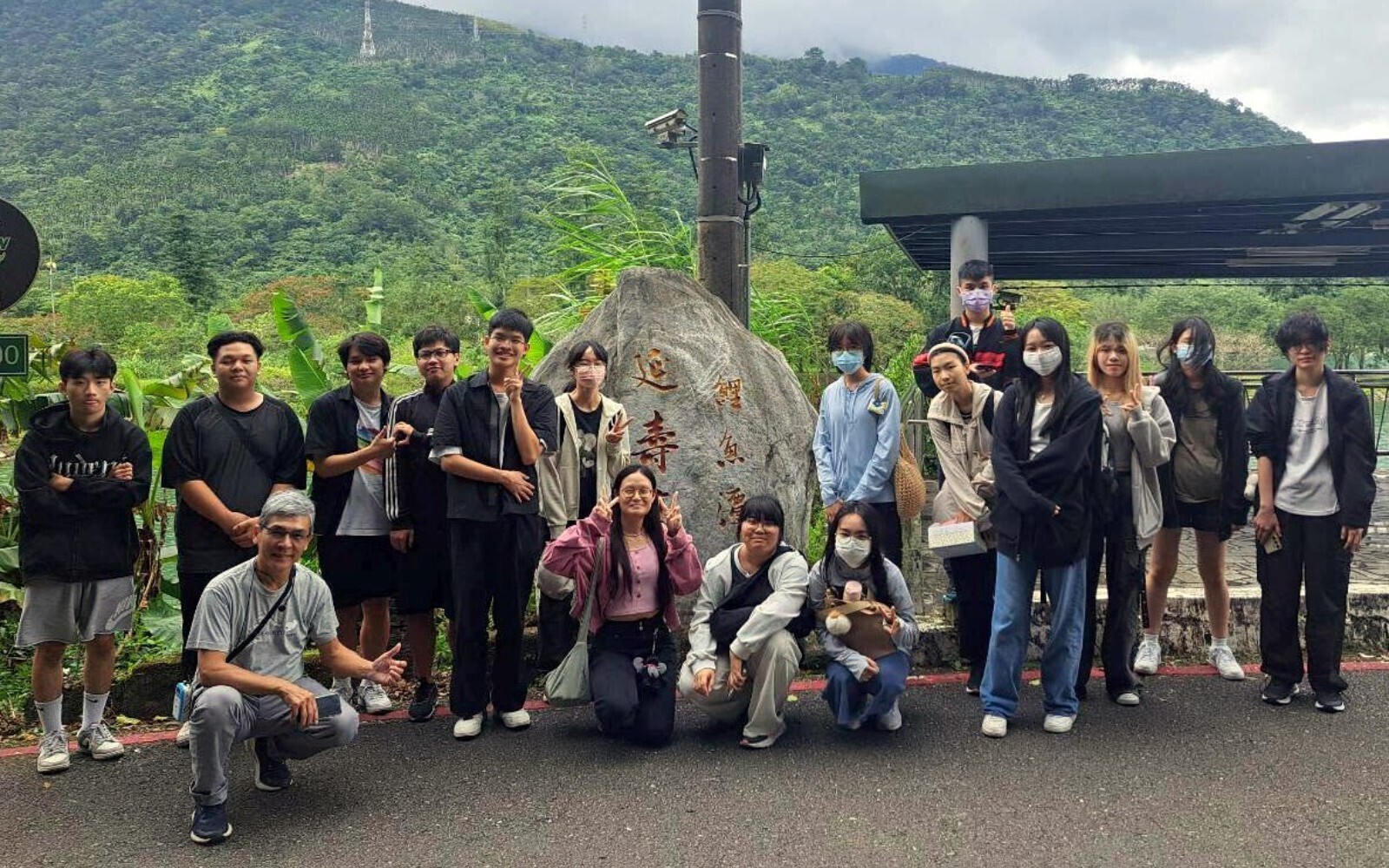 東華大學縣志編纂團隊舉辦「花蓮學系列講座」：在地情懷與自然書寫－以鯉魚潭、豐盛書店為中心的走讀與想像