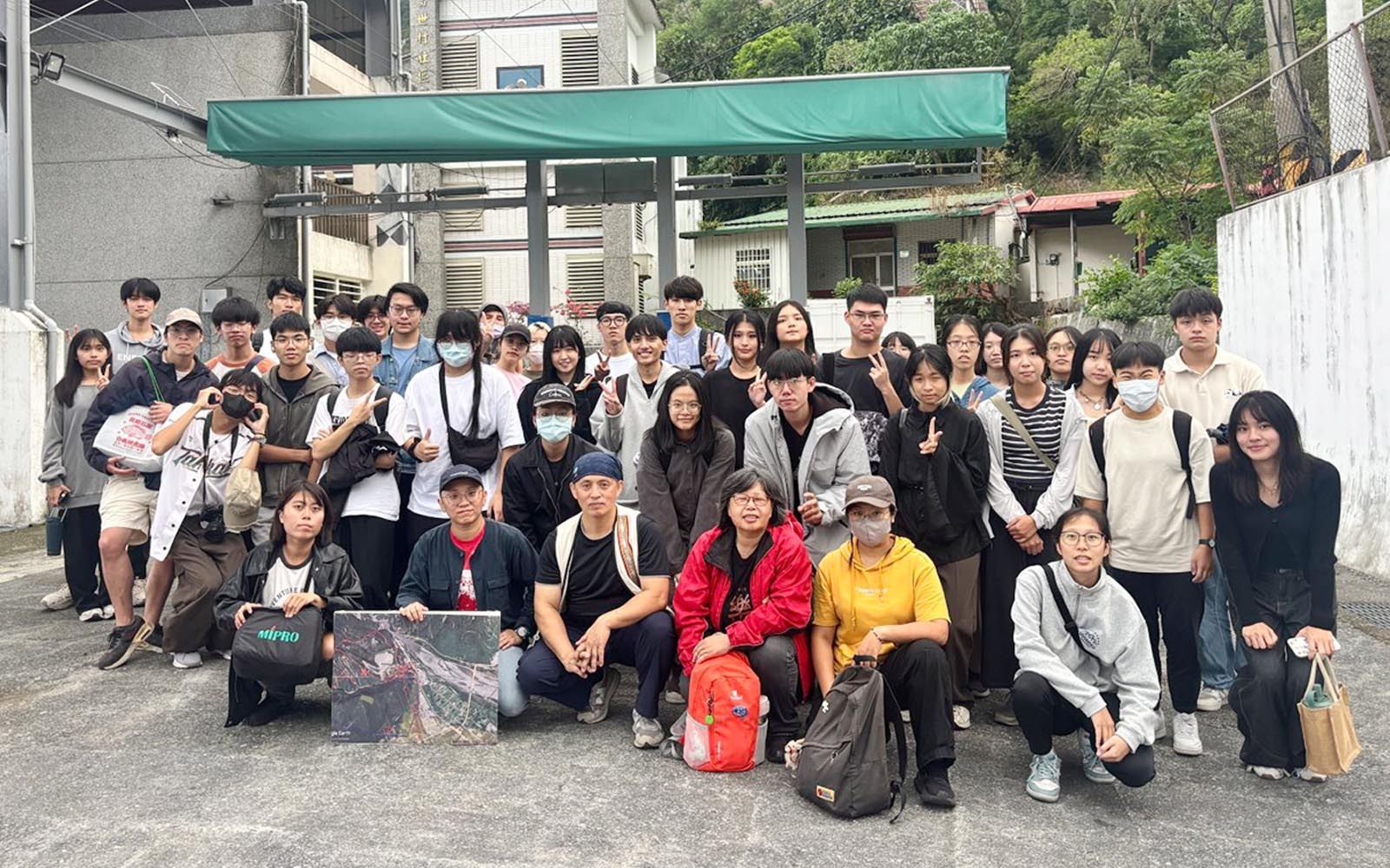 東華大學社會學系社區參與行動執行教育部高教深耕計畫,進入富世村田野實察,提高社會關懷