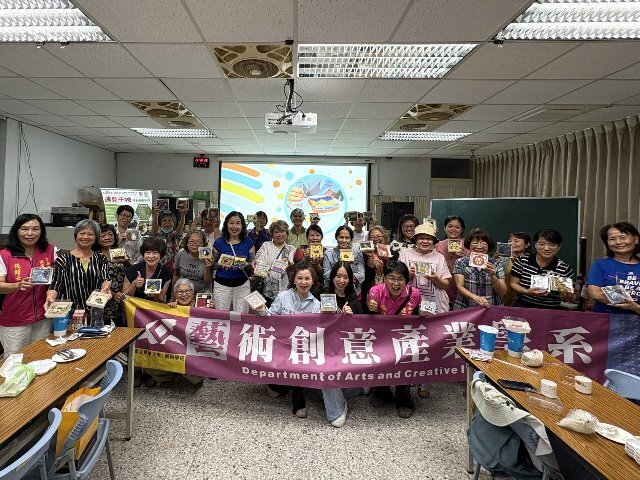 把畫布吃進肚子裡！東華大學攜手干城社區，打造高齡樂活「油畫吐司」藝術饗宴