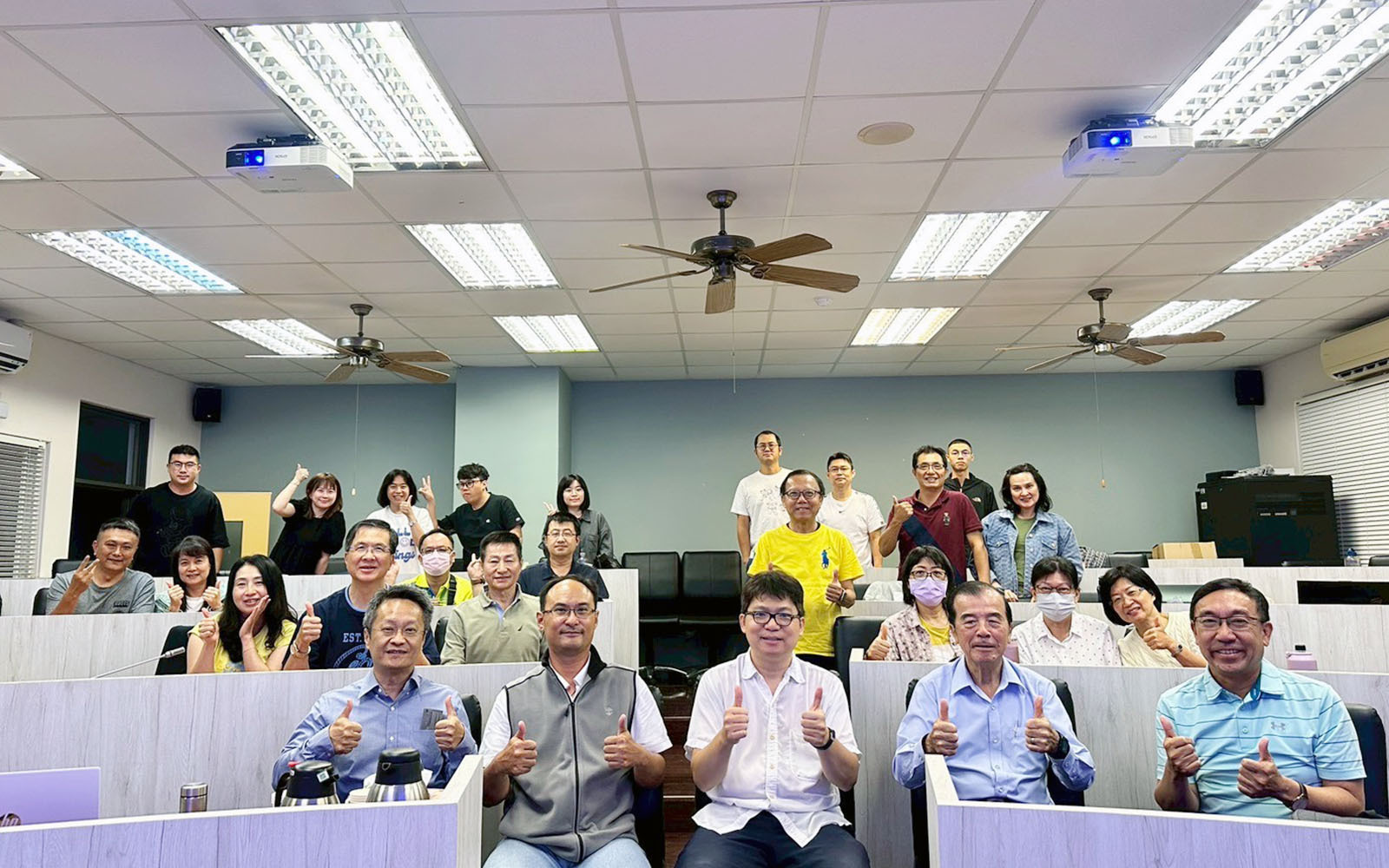 東華國企系攜手花蓮一信辦理AI工具應用工作坊 強化在地金融服務與學生數位實務能力