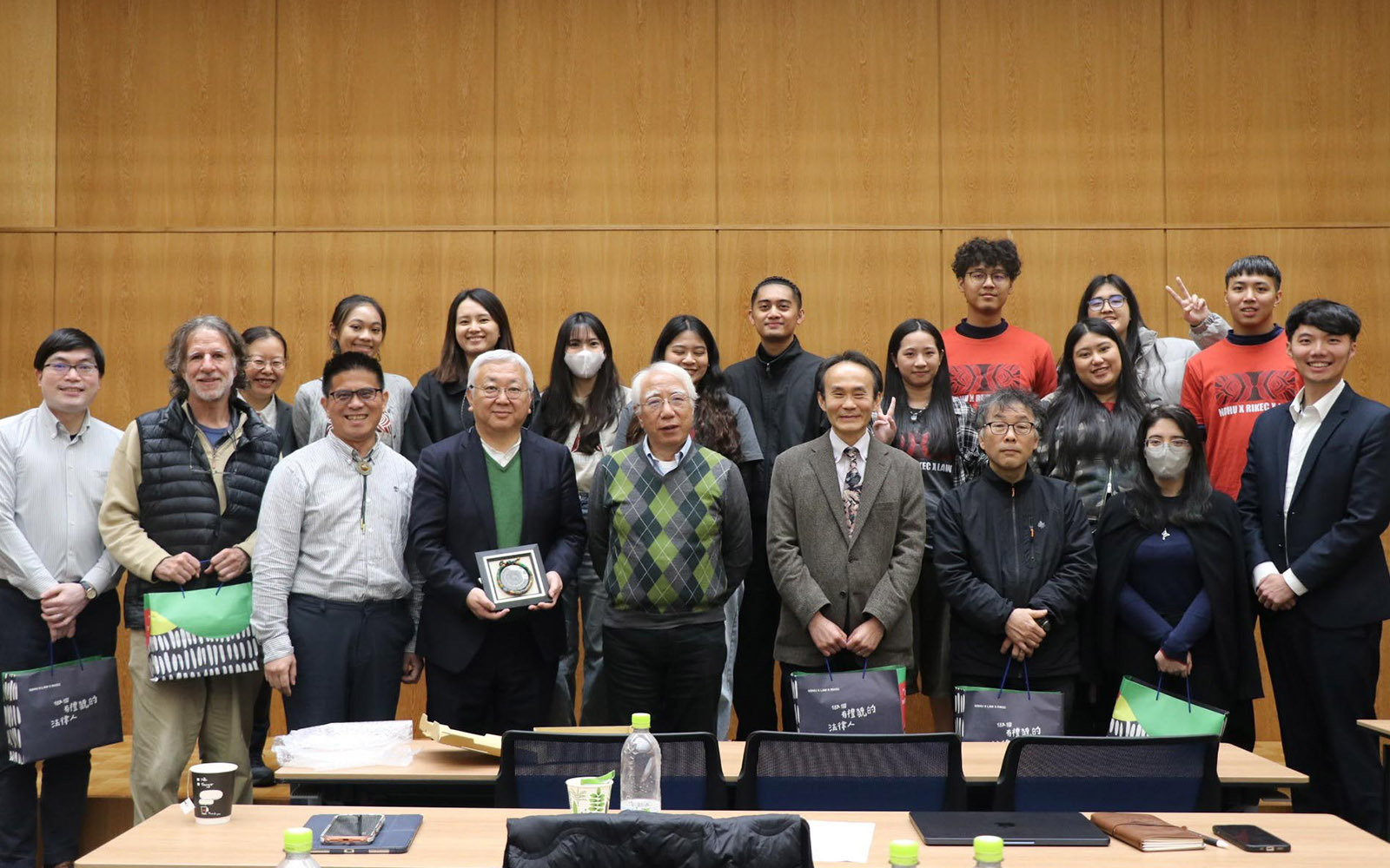 東華大學法律系（含原住民專班）赴北海道大學交流 「跨域正義連結：RIKEC與愛努原住民族的人權對話」