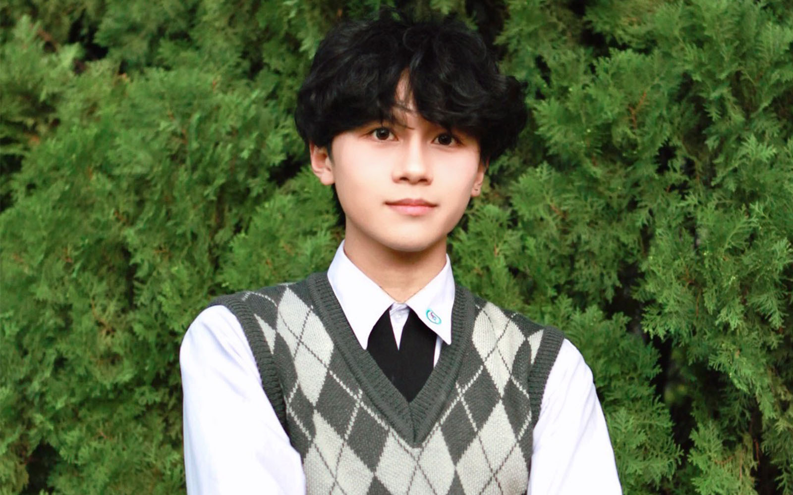 【東華榮耀】縱谷跨域書院林杰圻勇奪國際文學雙金　以詩性筆觸寫出青春光影